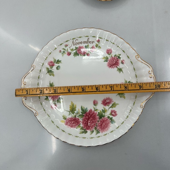 Royal Albert Tea Set - Picture 3 of 12